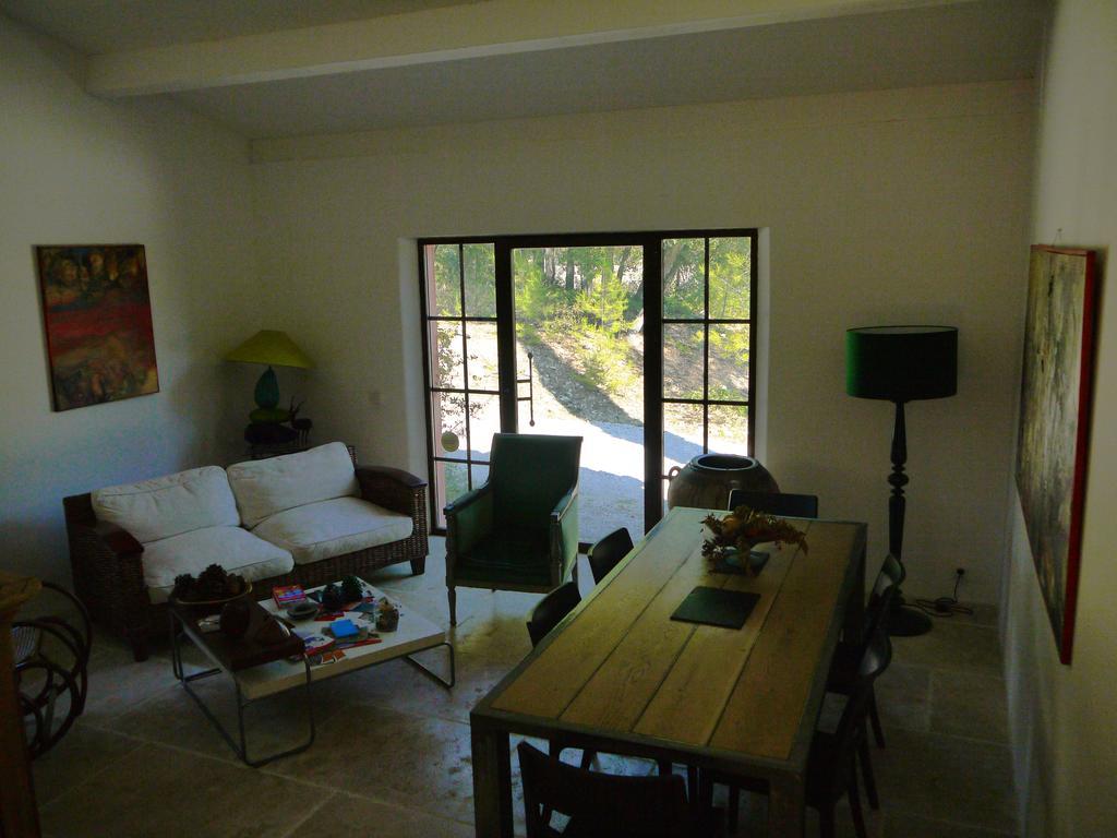 Bed and Breakfast L'Ostal Du Pic St Loup Saint-Jean-de-Cuculles Exterior foto